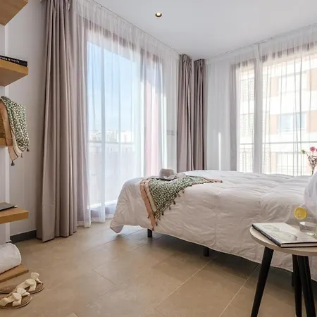Tgna Reial 1 Apartamento *
