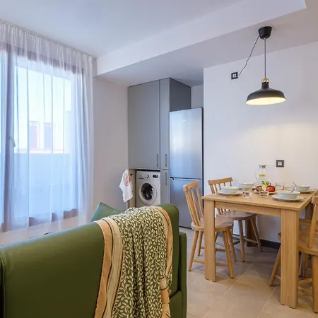 Tgna Reial 1 Апартаменты