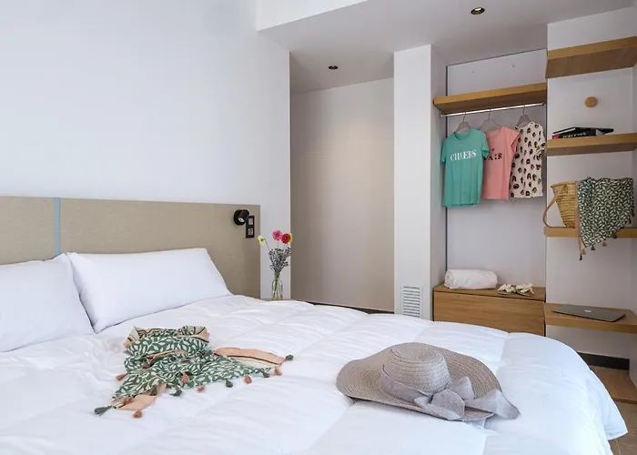 Tgna Reial 1 Apartamento *