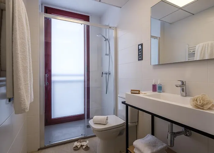 Lägenhet Tgna Reial 1 *