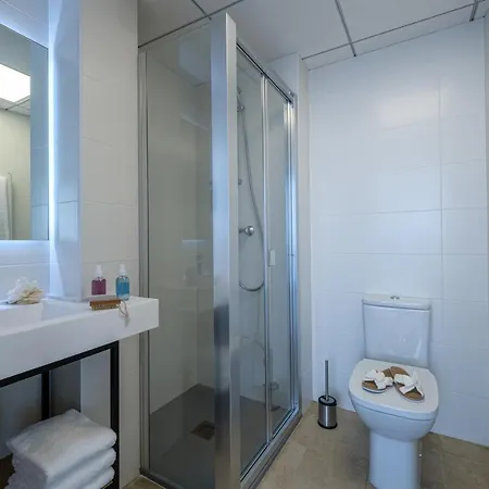 Apartmán Tgna Reial 1 *